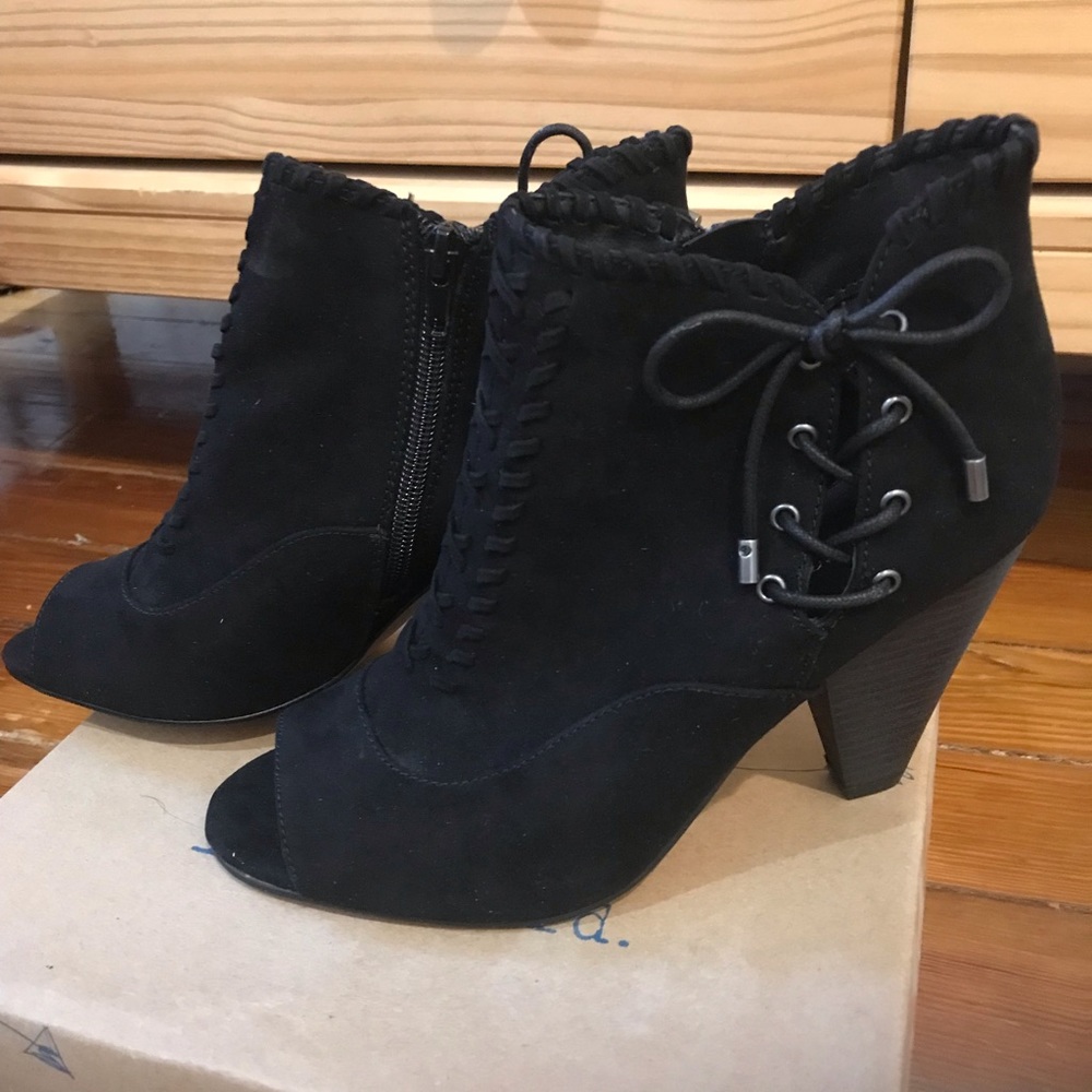 Brand New in Box Indigo Road peep toe booties